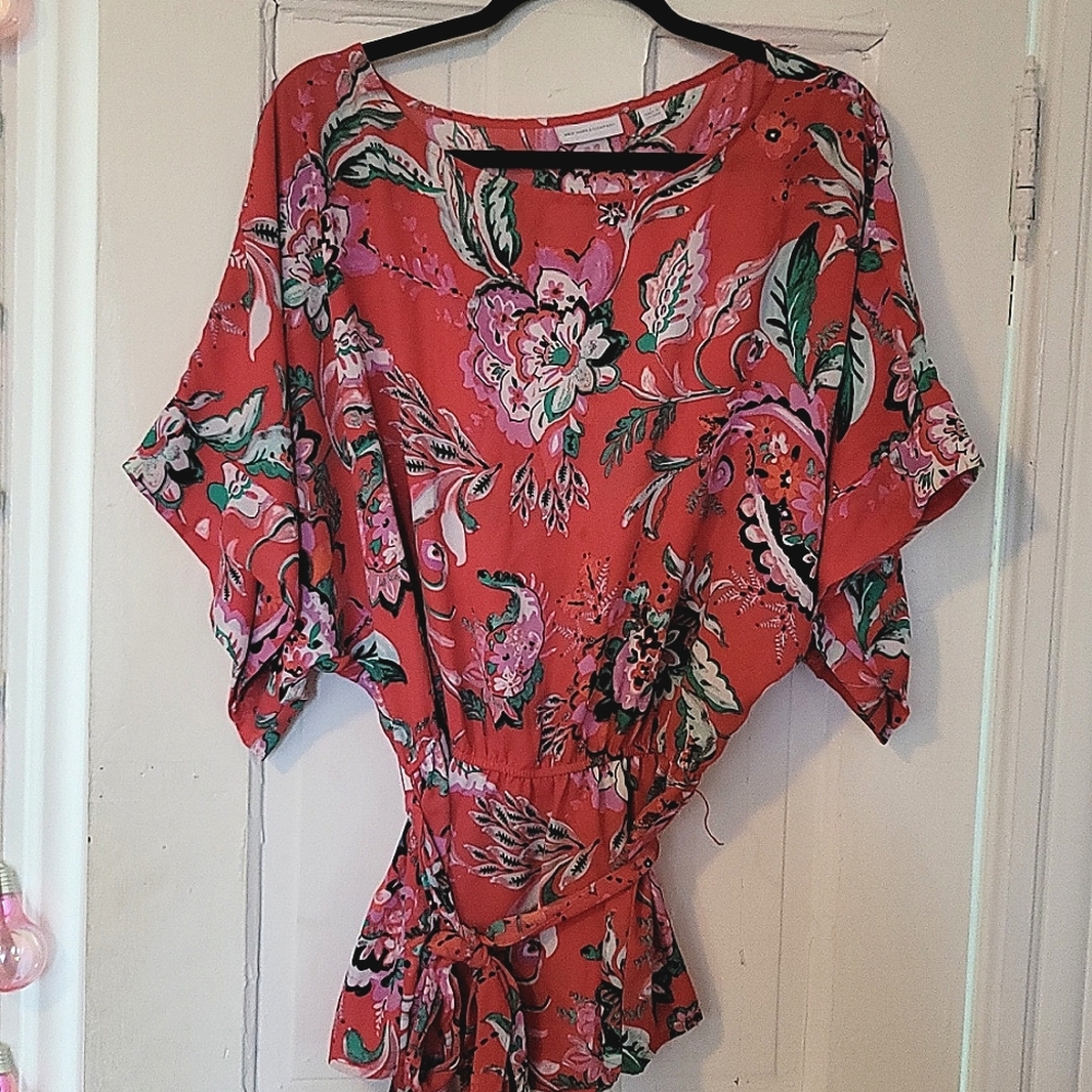 Floral tie-waist blouse